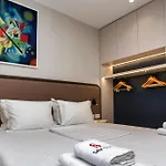 Center Sav Blavus 地拉那