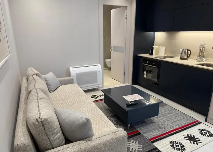 Tirana Center Sav City Blavus * Tiran