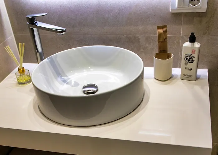 Tirana Center Sav City Blavus تيرانا